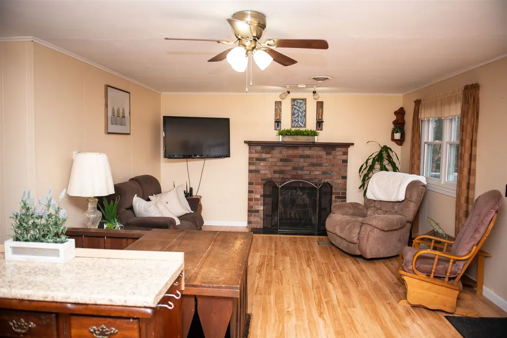 125 Varney Road Barnstead NH 03225