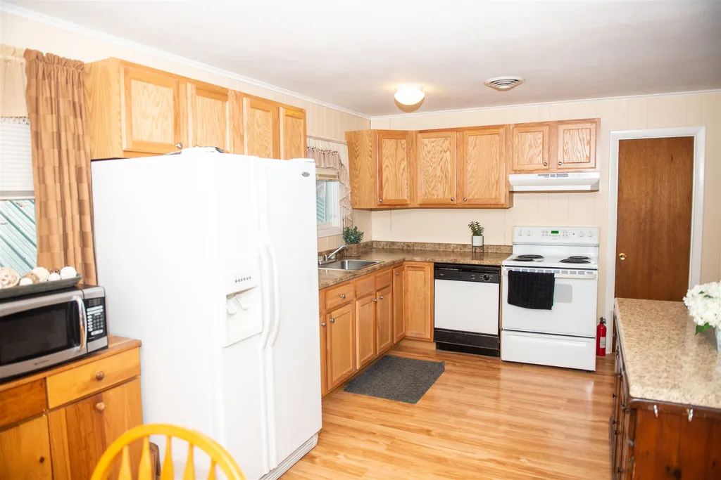 125 Varney Road Barnstead NH 03225