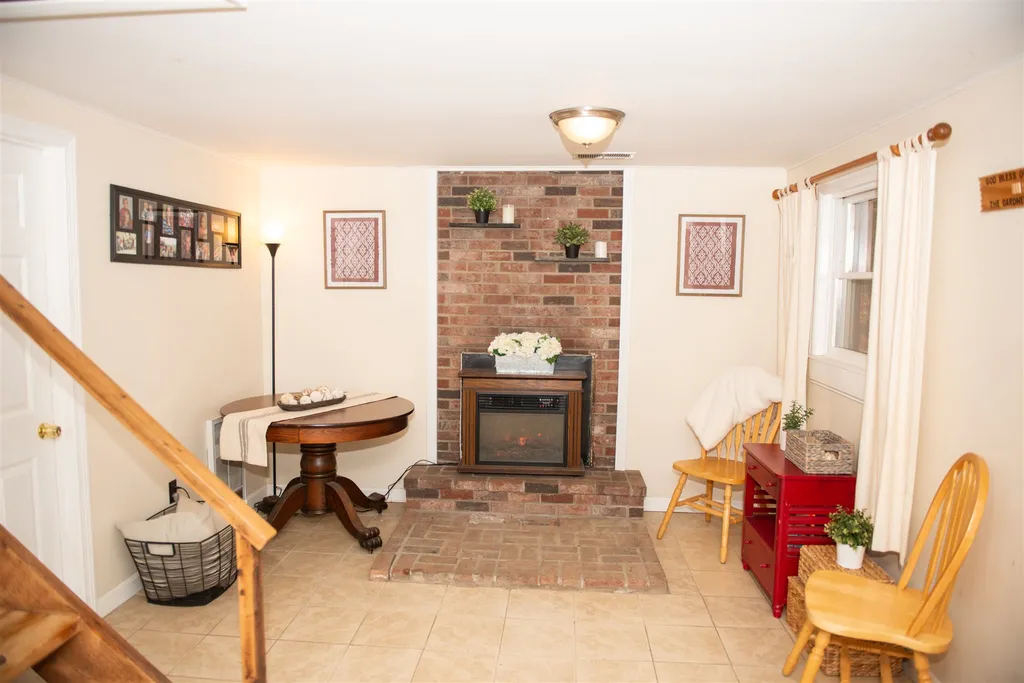 125 Varney Road Barnstead NH 03225