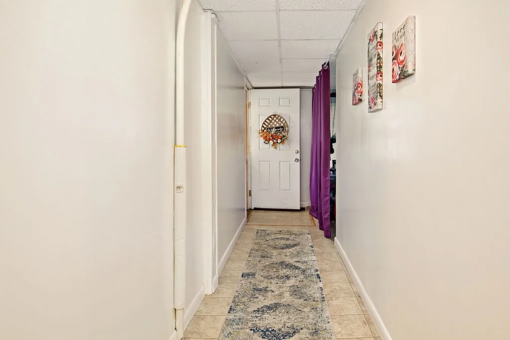 8 Oak Street Derry NH 03038