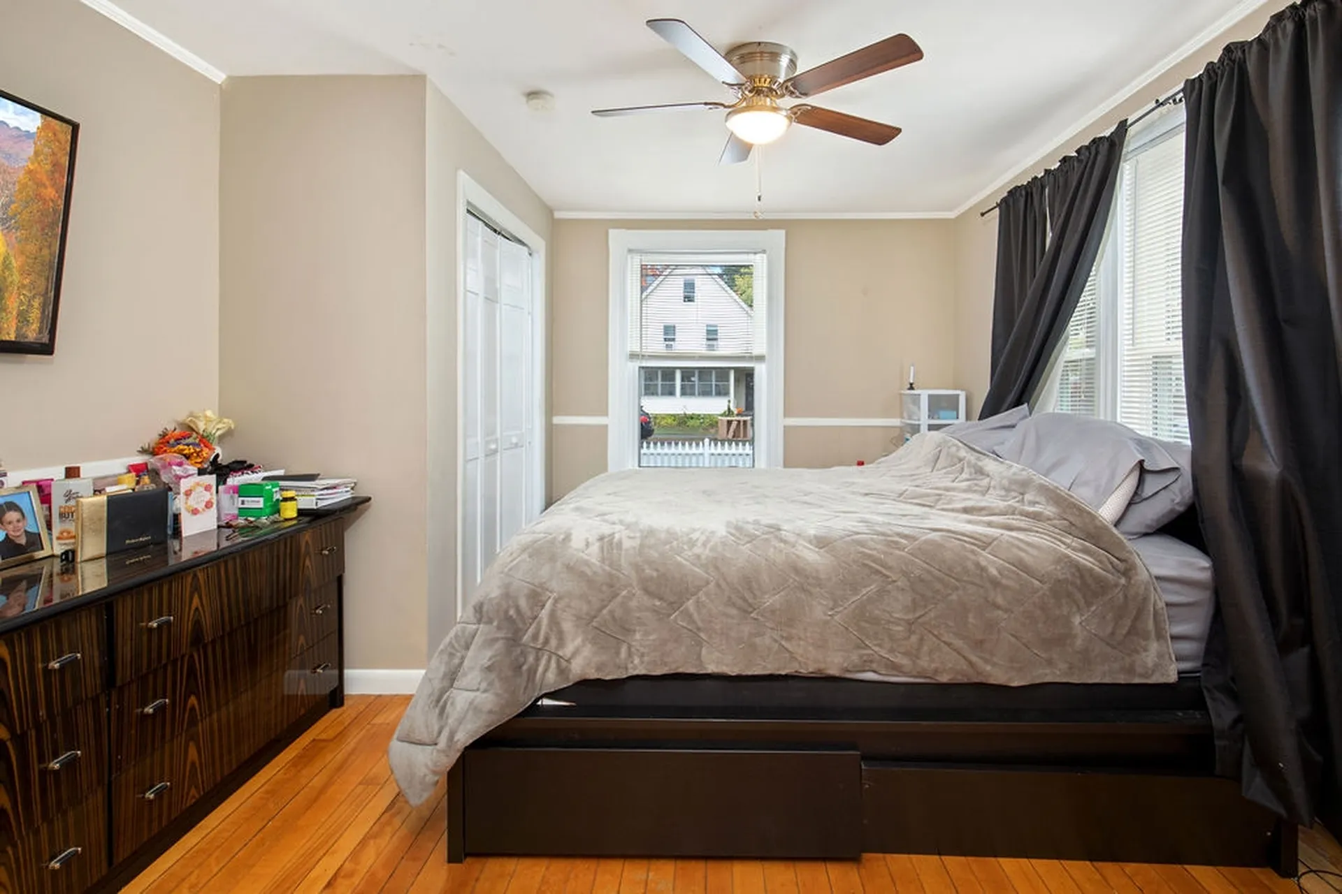 8 Oak Street Derry NH 03038