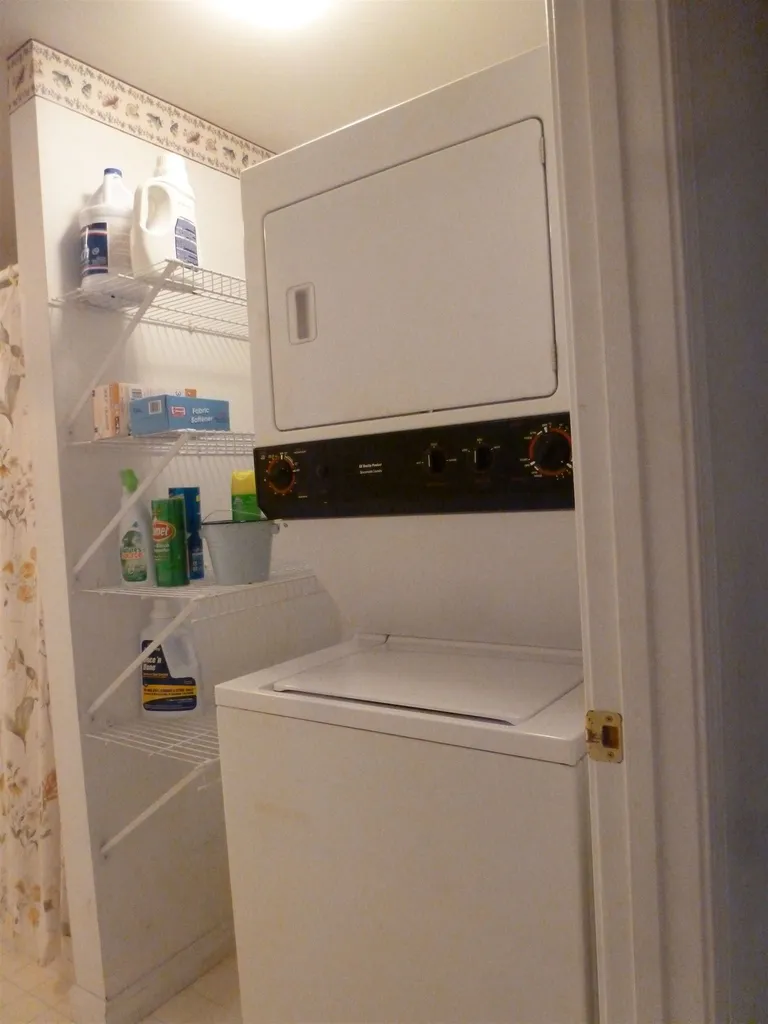 18 Lamprey Village Drive Epping NH 03042