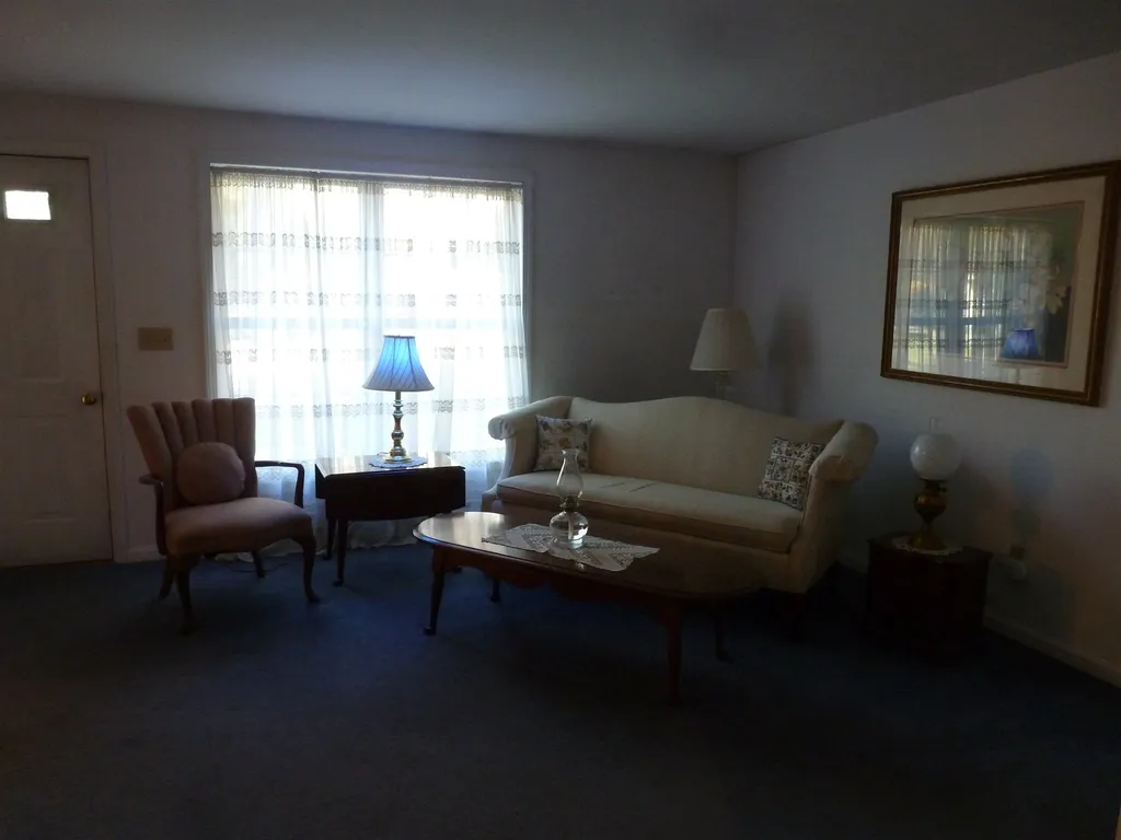 18 Lamprey Village Drive Epping NH 03042