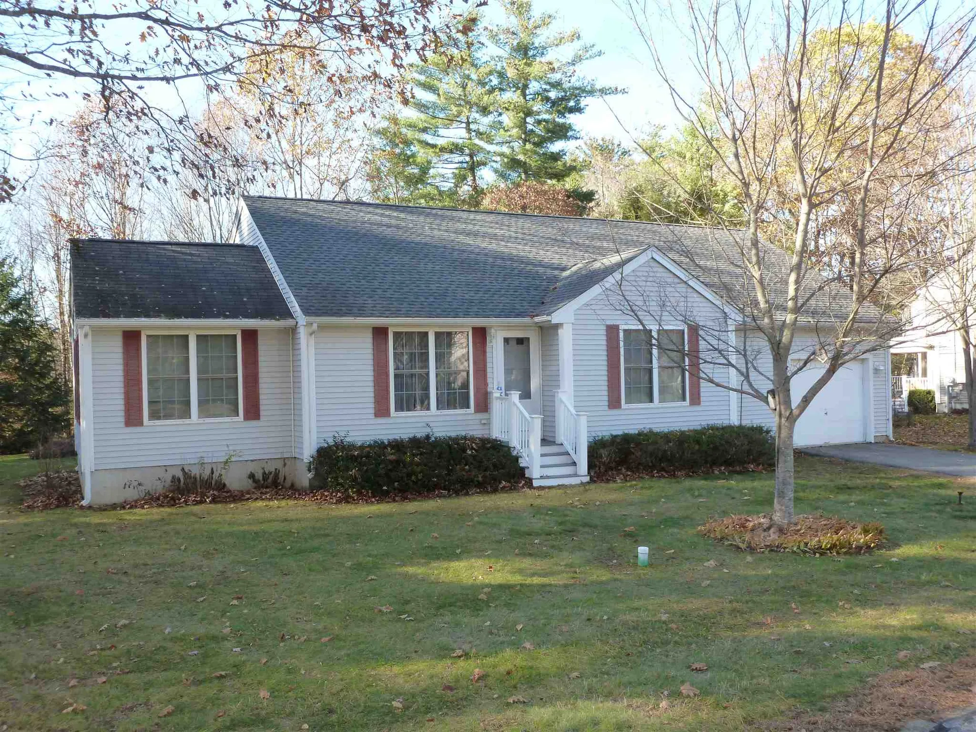 18 Lamprey Village Drive Epping NH 03042