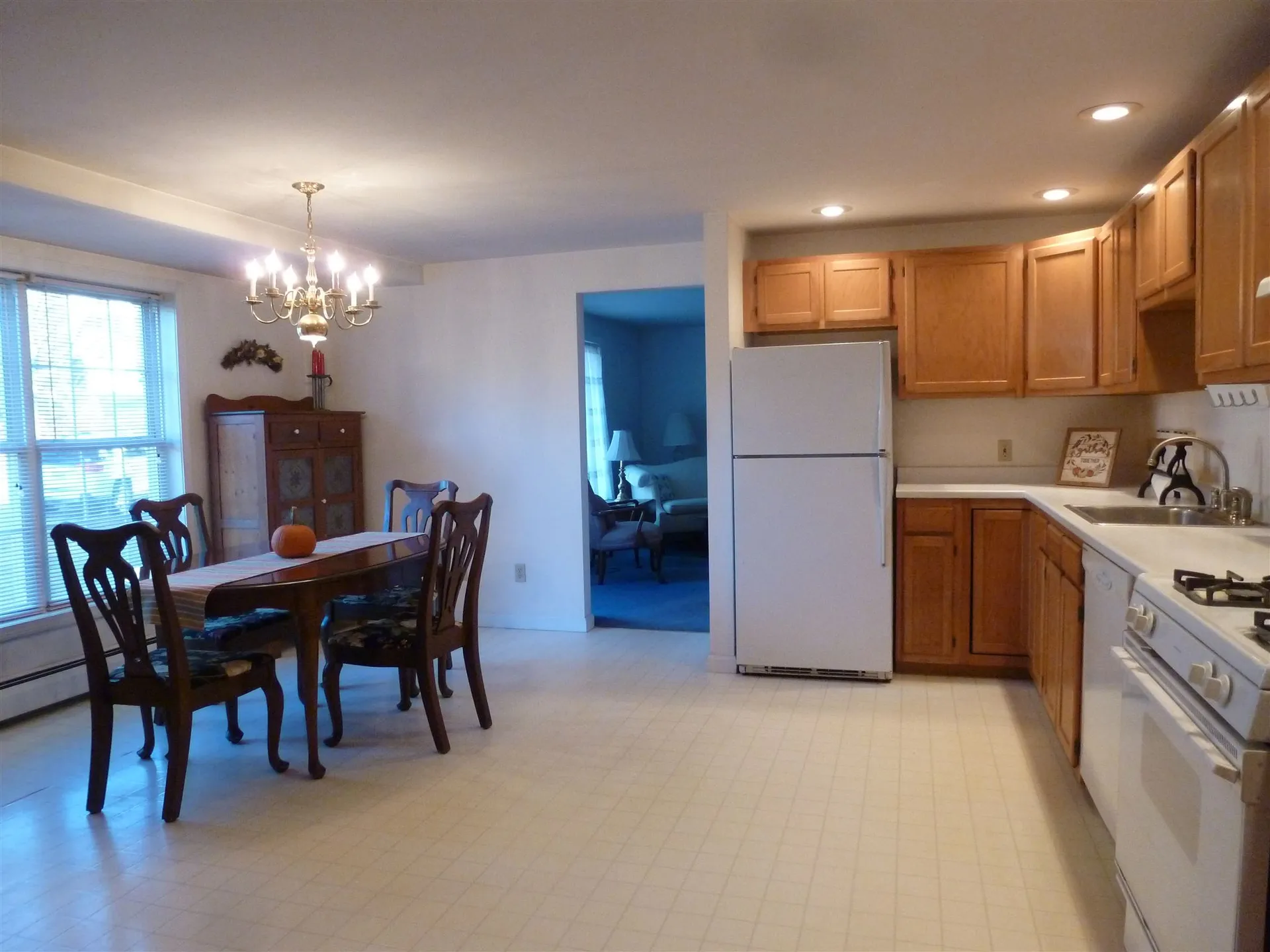18 Lamprey Village Drive Epping NH 03042