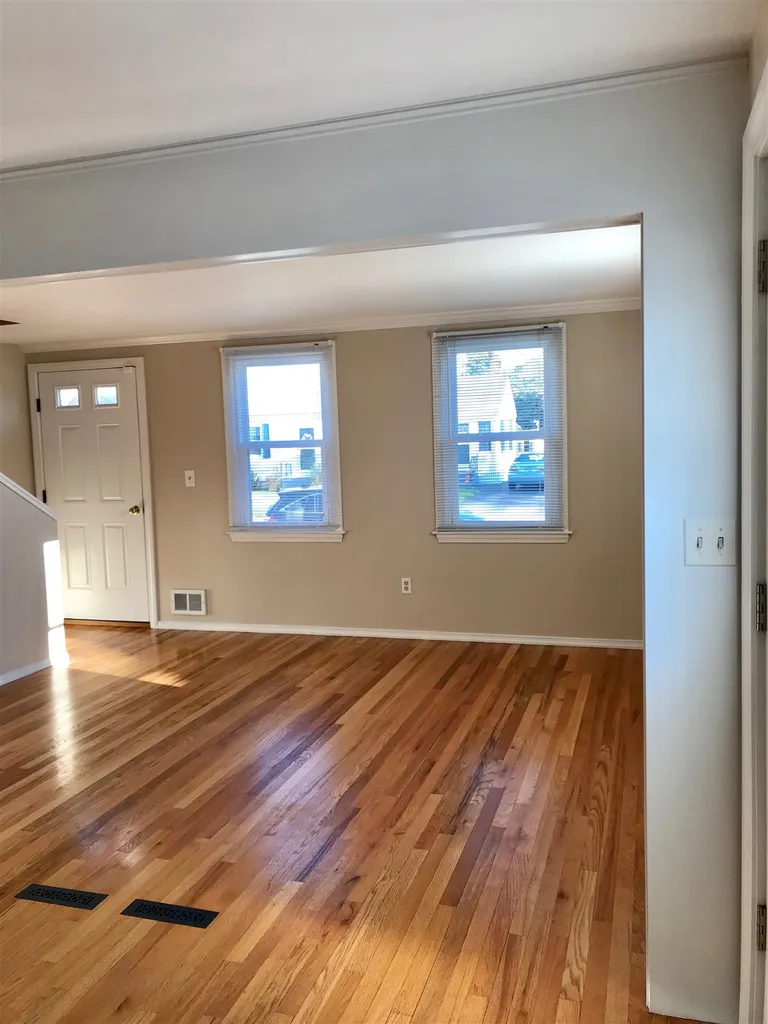 6 Elmview Circle Dover NH 03820