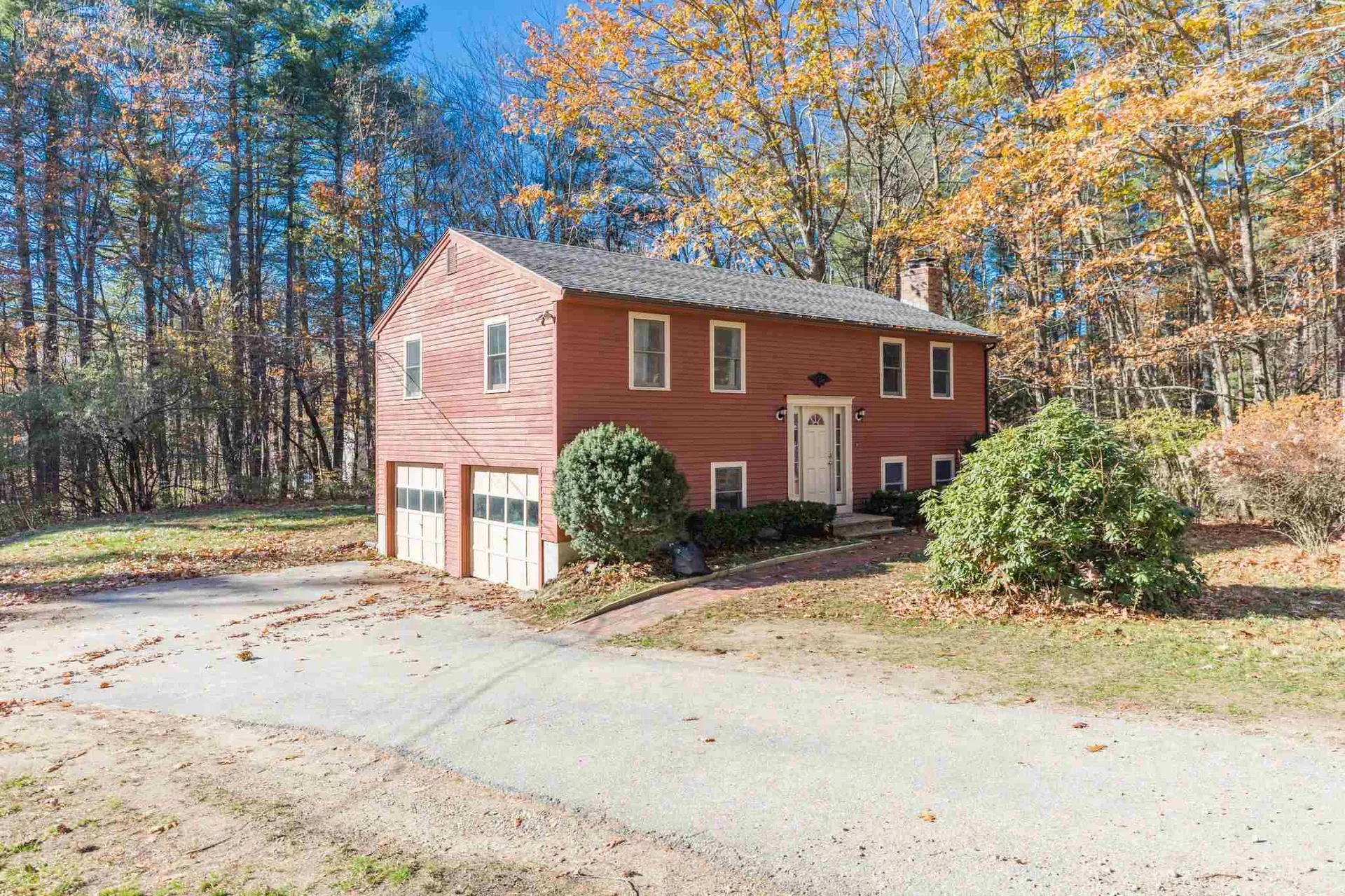 29 Peaslee Road Rochester NH 03867-4524