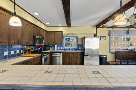 96 Caveney Drive Northfield NH 03276