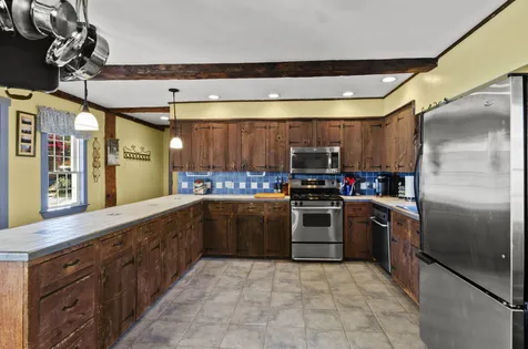96 Caveney Drive Northfield NH 03276