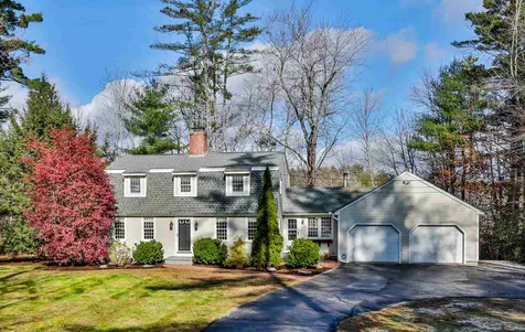 24 Williamsburg Drive Amherst NH 03031