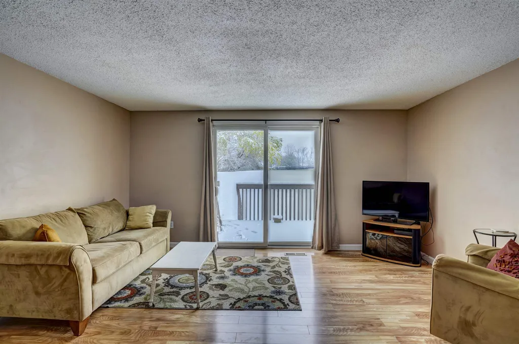 222 Fox Hollow Drive Hudson NH 03051