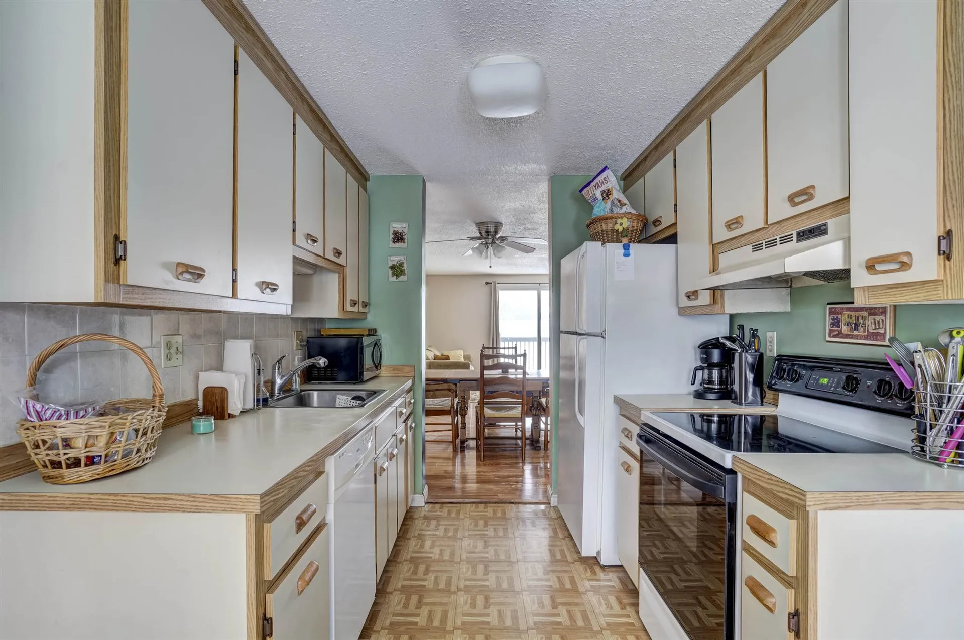 222 Fox Hollow Drive Hudson NH 03051