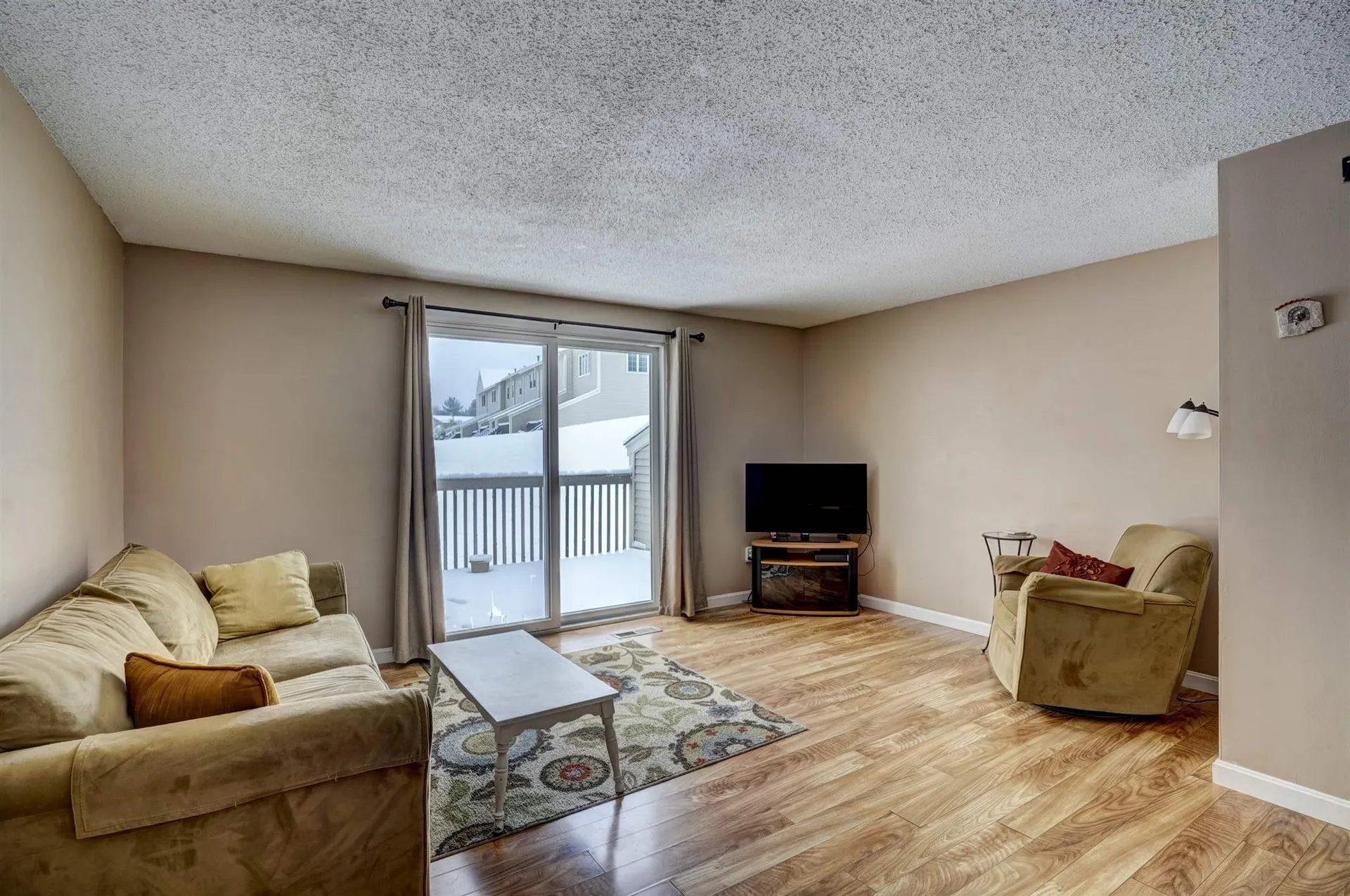 222 Fox Hollow Drive Hudson NH 03051