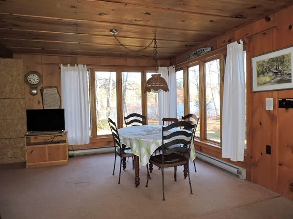 24 Mount William Pond Road Weare NH 03281