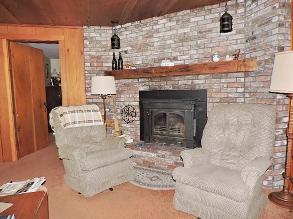 24 Mount William Pond Road Weare NH 03281