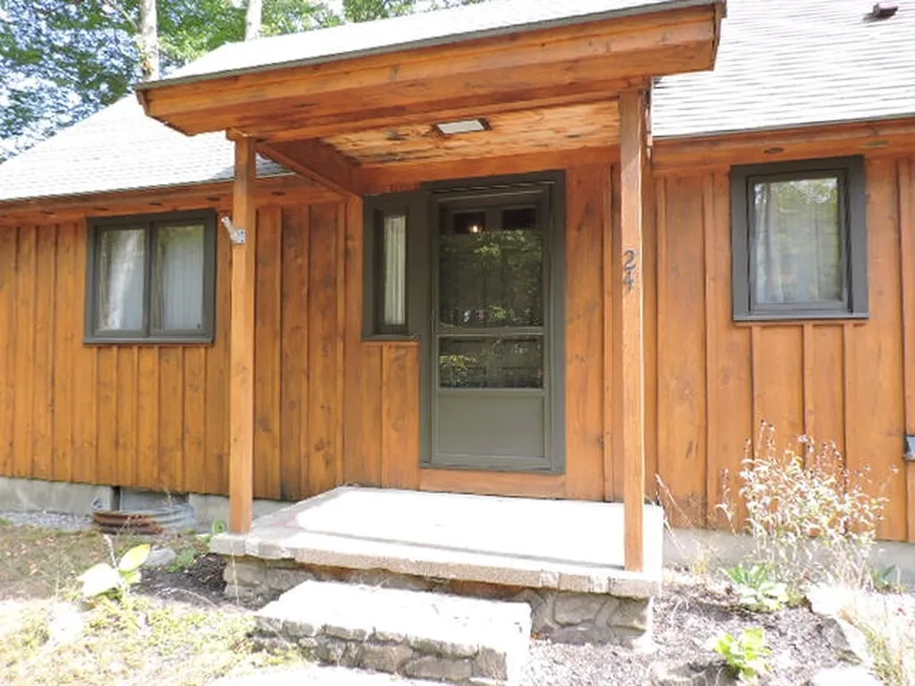 24 Mount William Pond Road Weare NH 03281