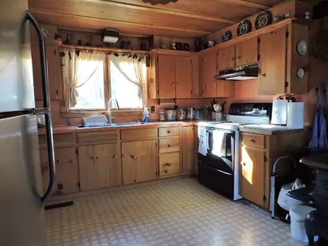 24 Mount William Pond Road Weare NH 03281