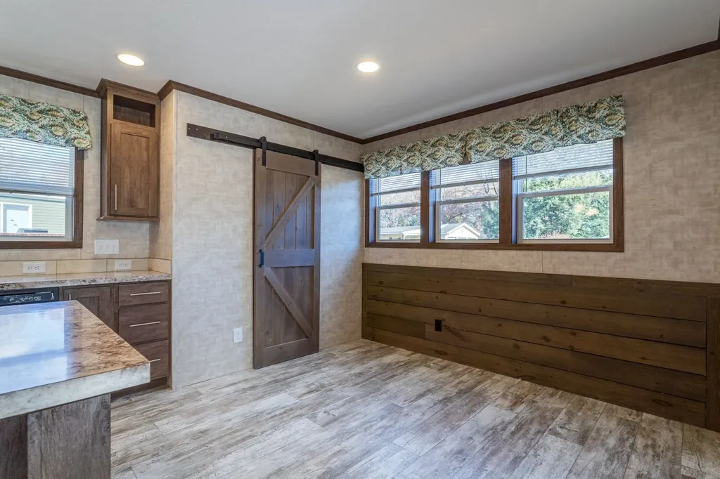10 South Cranberry Lane Rochester NH 03867