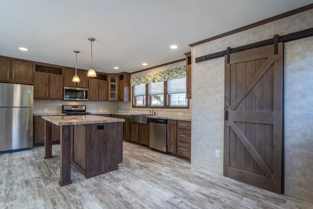 10 South Cranberry Lane Rochester NH 03867