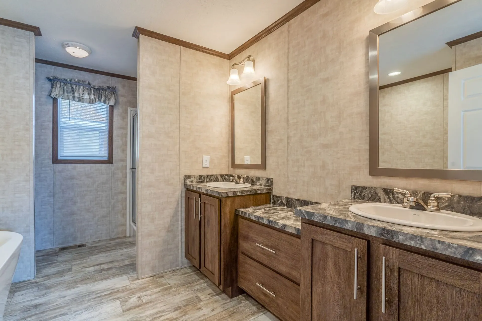 10 South Cranberry Lane Rochester NH 03867