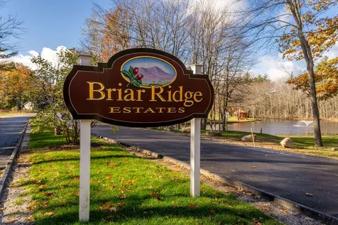 10 South Cranberry Lane Rochester NH 03867