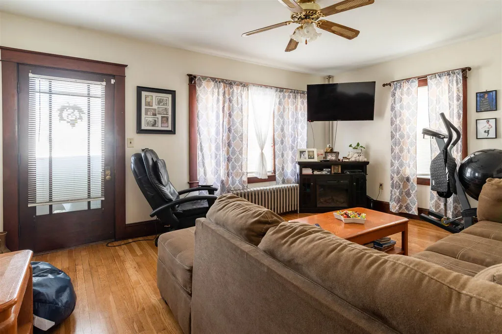 69 Bowers Street Nashua NH 03060