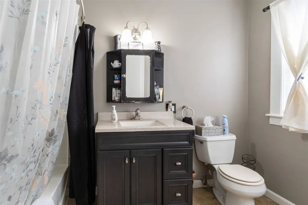 69 Bowers Street Nashua NH 03060