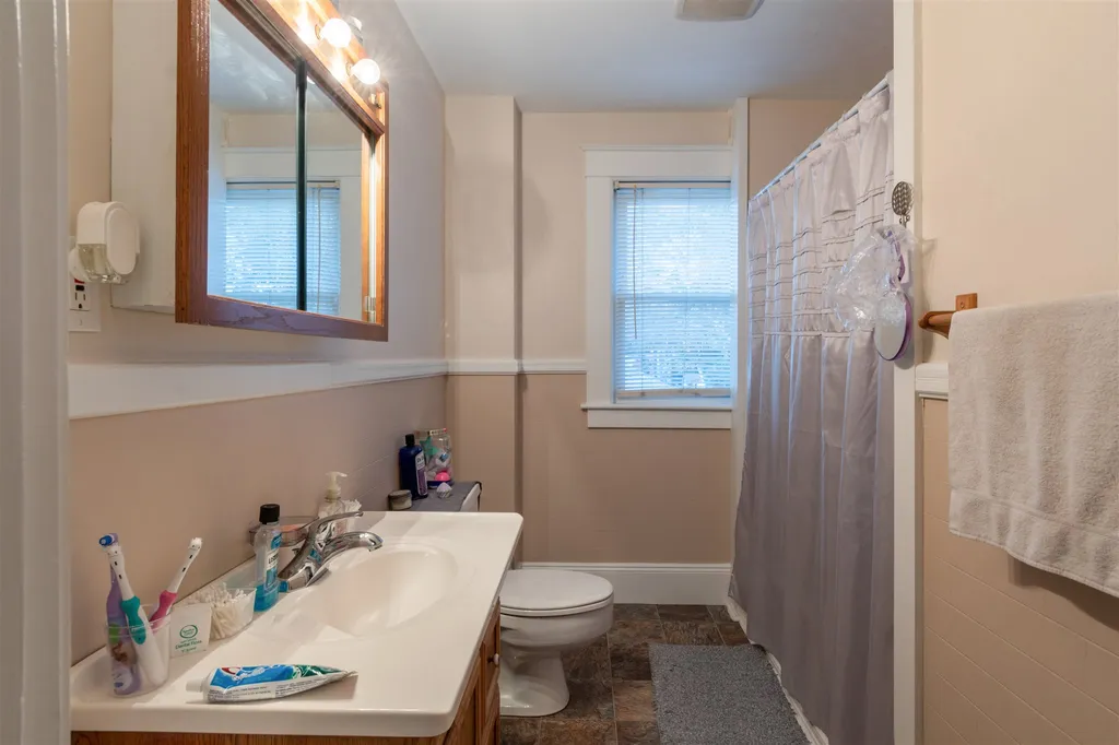 69 Bowers Street Nashua NH 03060