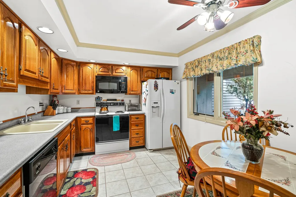 10 Wynridge Road Windham NH 03087