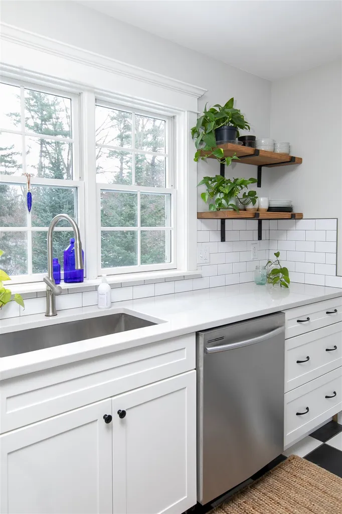 21 Greenfield Road Essex VT 05452