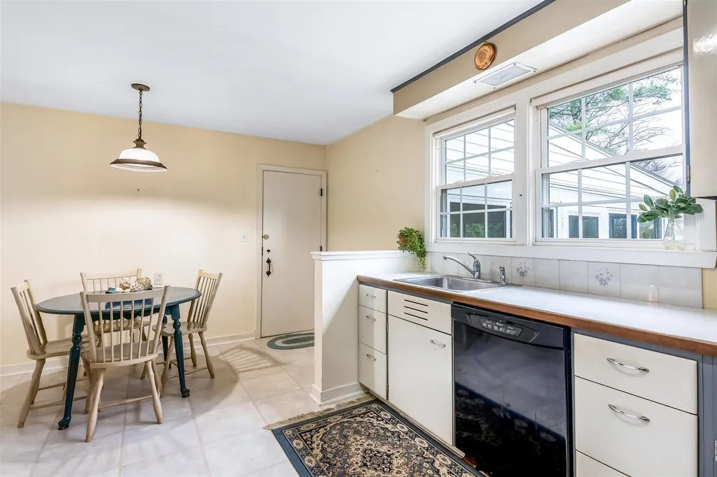 8 Curtis Avenue Essex VT 05452