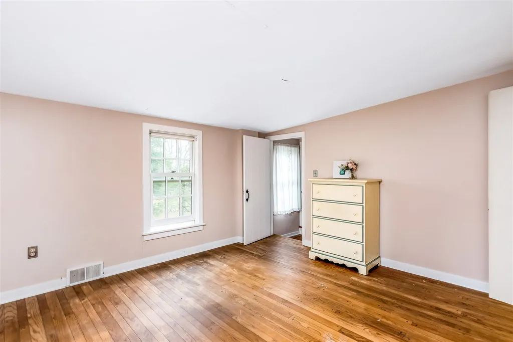 8 Curtis Avenue Essex VT 05452