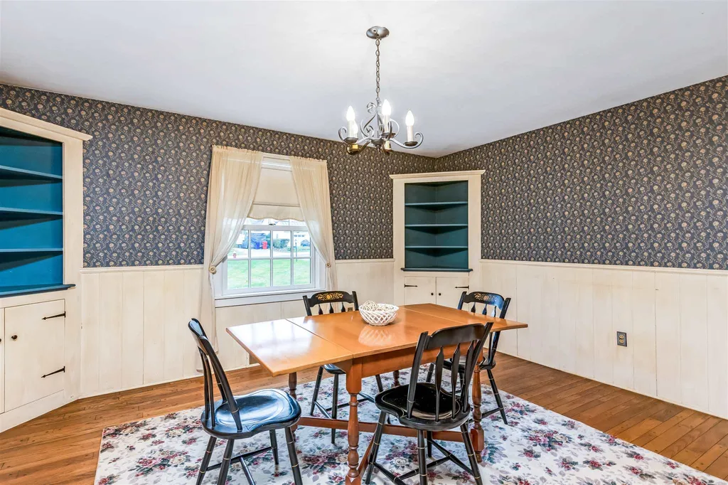 8 Curtis Avenue Essex VT 05452