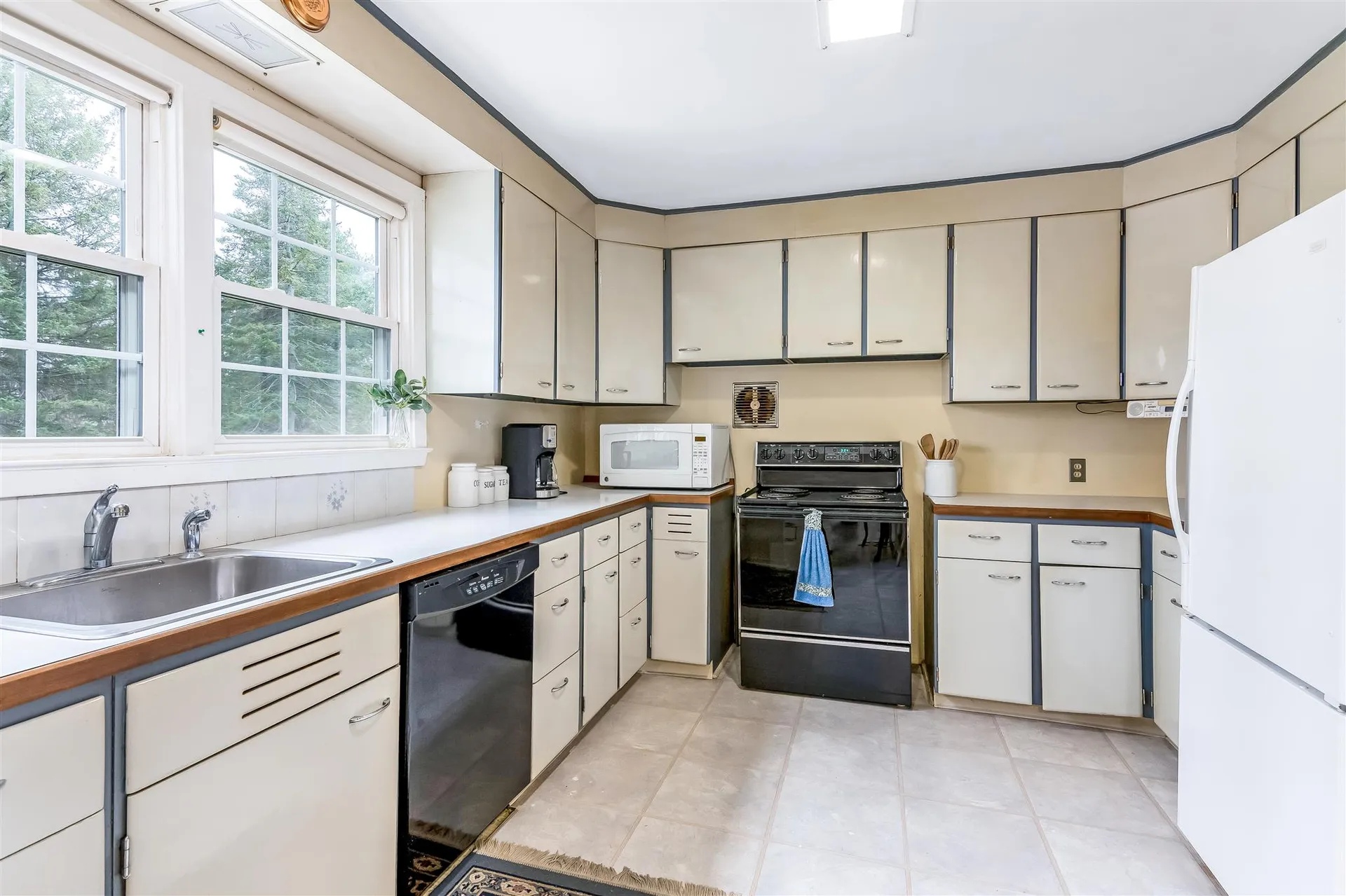 8 Curtis Avenue Essex VT 05452