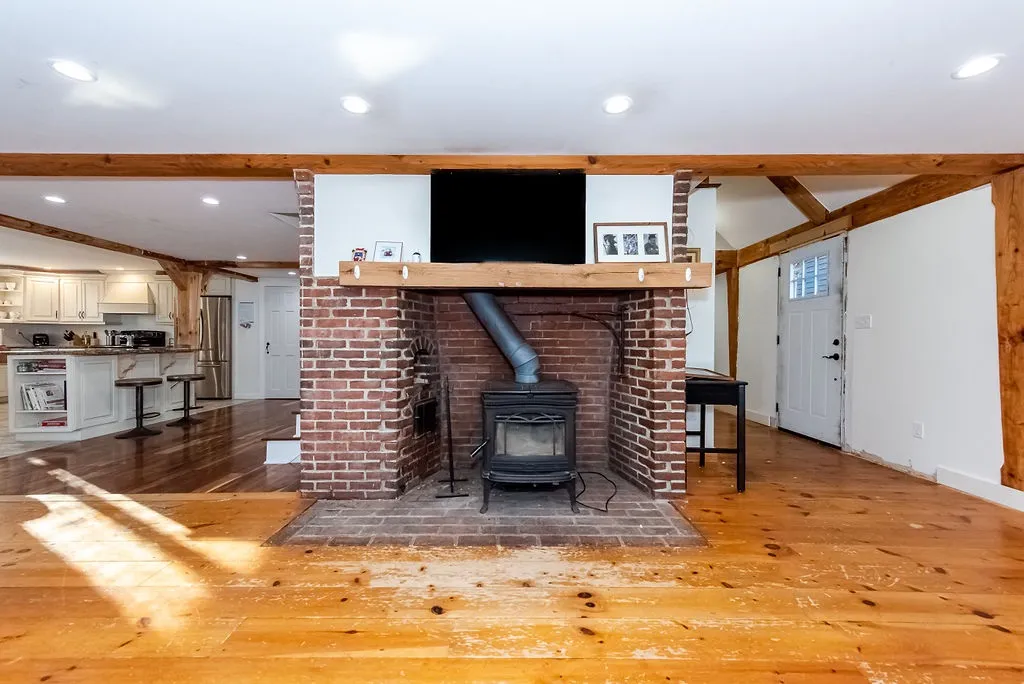 48 Emus Way York ME 03909