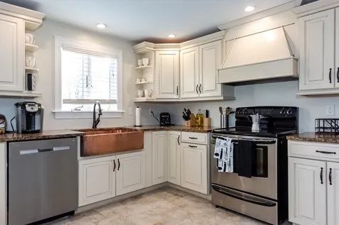 48 Emus Way York ME 03909