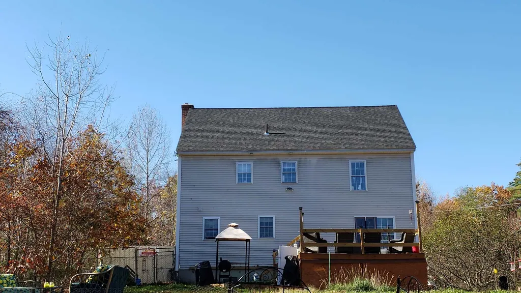 18 Cheney Lane Danville NH 03819