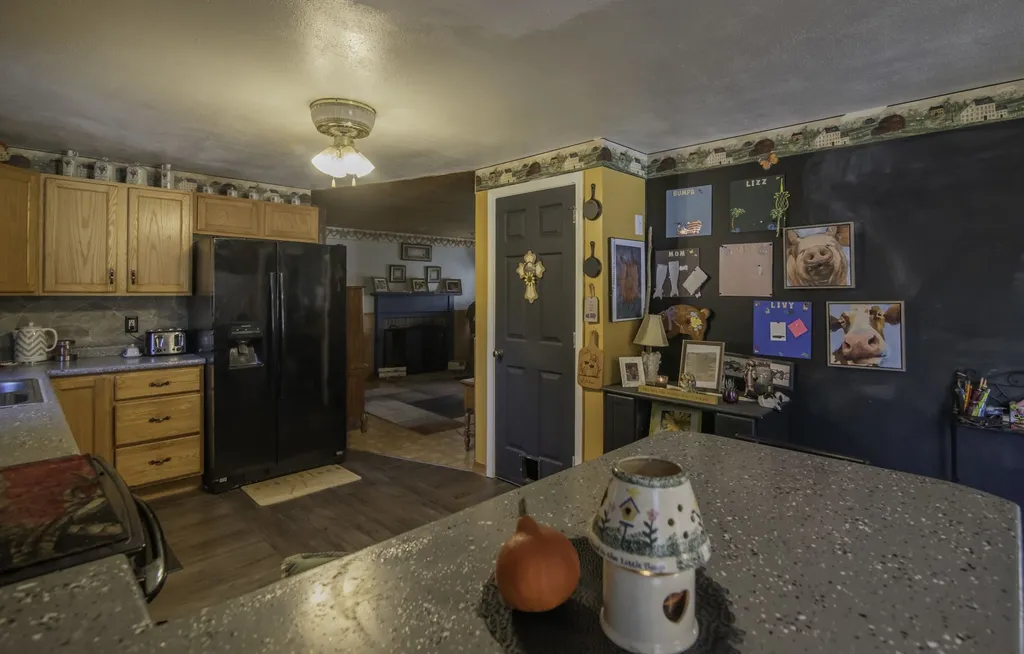 18 Cheney Lane Danville NH 03819