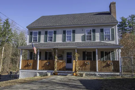 18 Cheney Lane Danville NH 03819