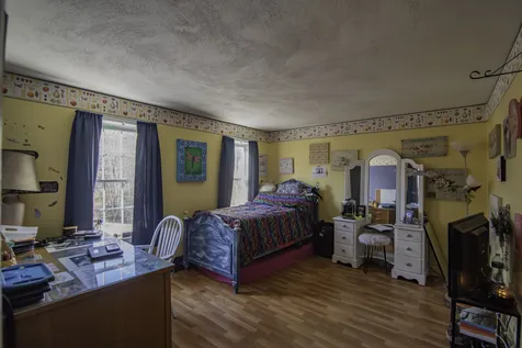 18 Cheney Lane Danville NH 03819
