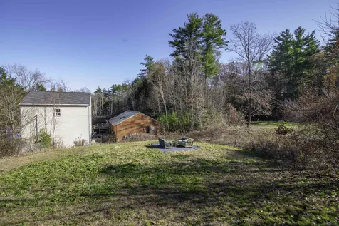 18 Cheney Lane Danville NH 03819