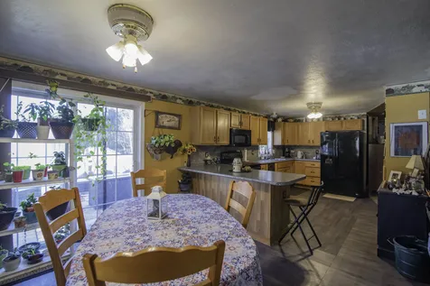 18 Cheney Lane Danville NH 03819