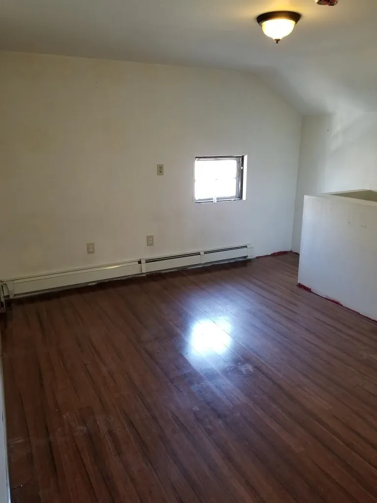 8 Chestnut Street Claremont NH 03743