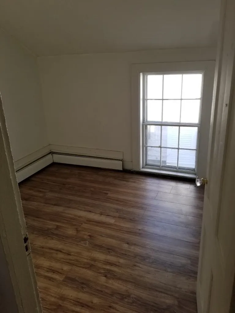 8 Chestnut Street Claremont NH 03743