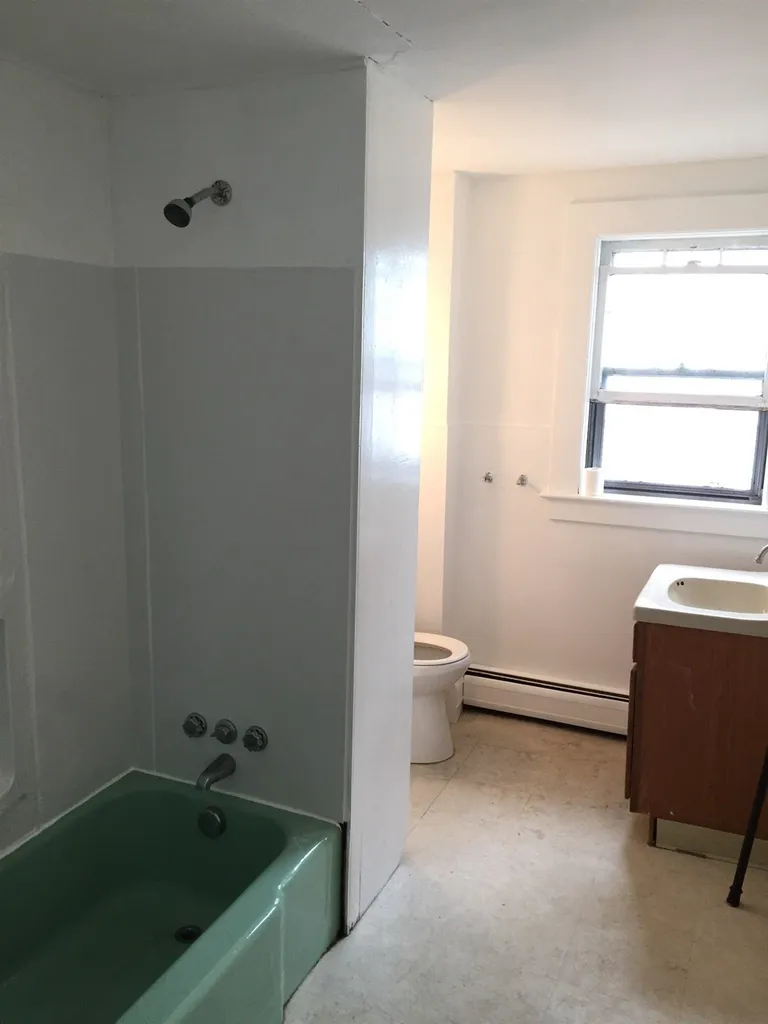 8 Chestnut Street Claremont NH 03743