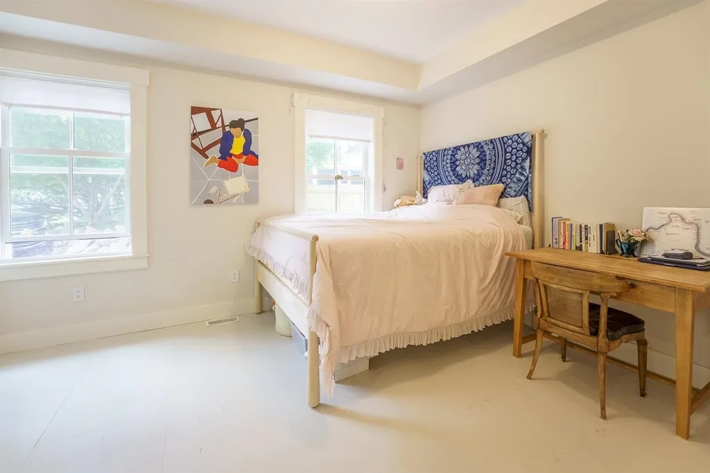 17 Lake Street Meredith NH 03253
