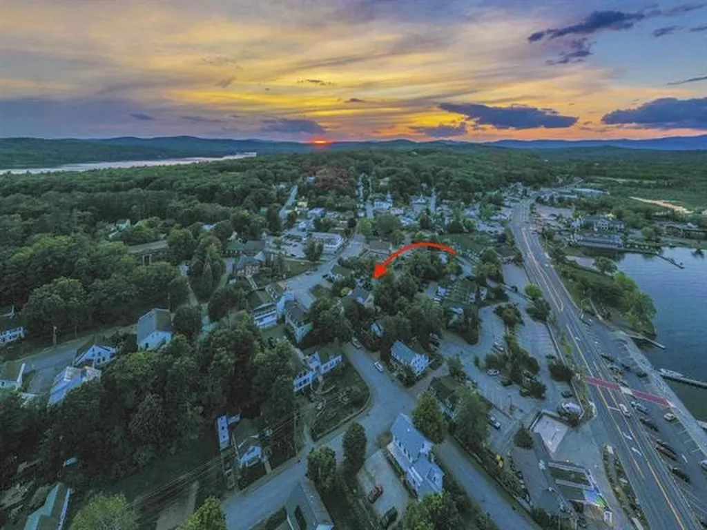 17 Lake Street Meredith NH 03253