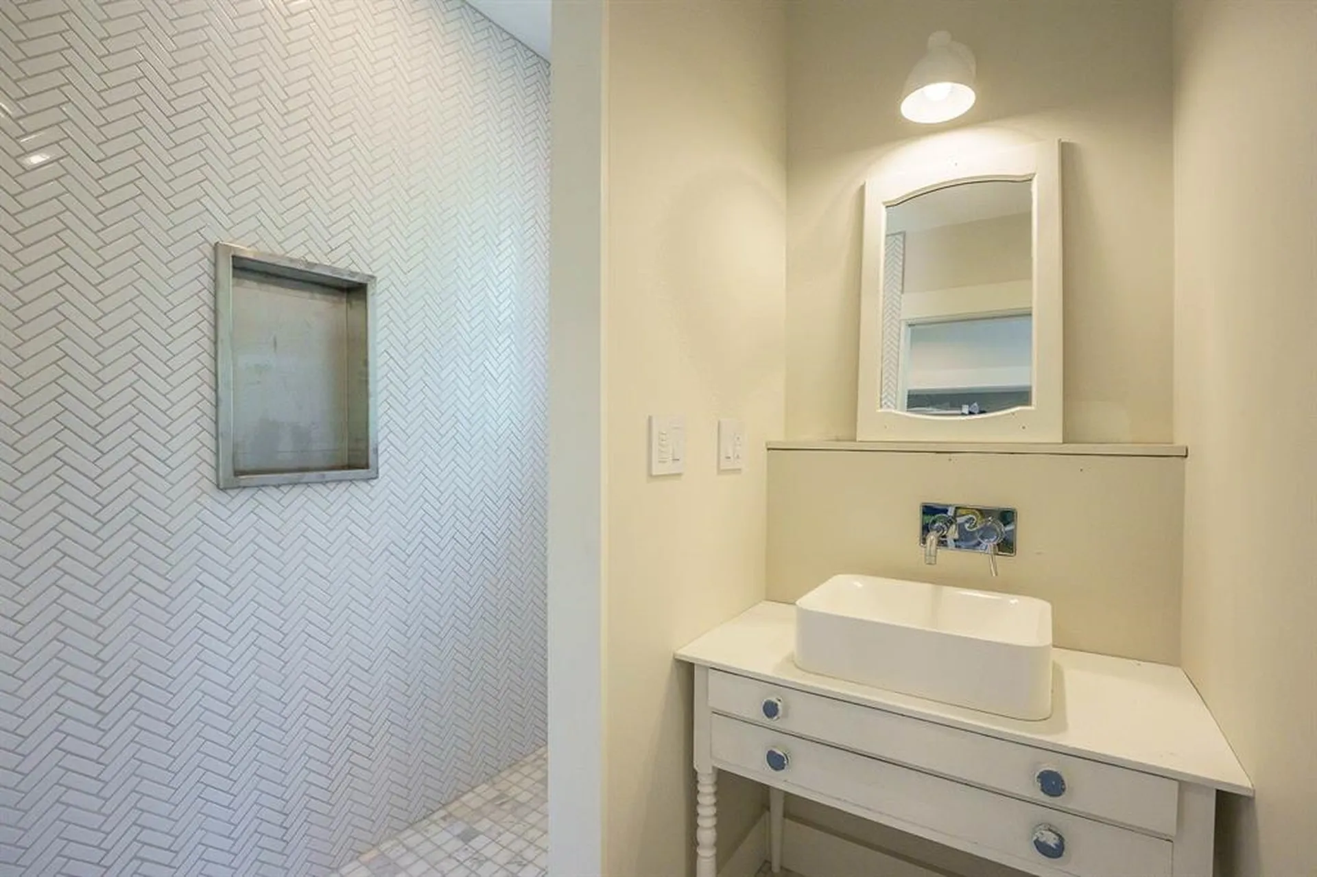17 Lake Street Meredith NH 03253