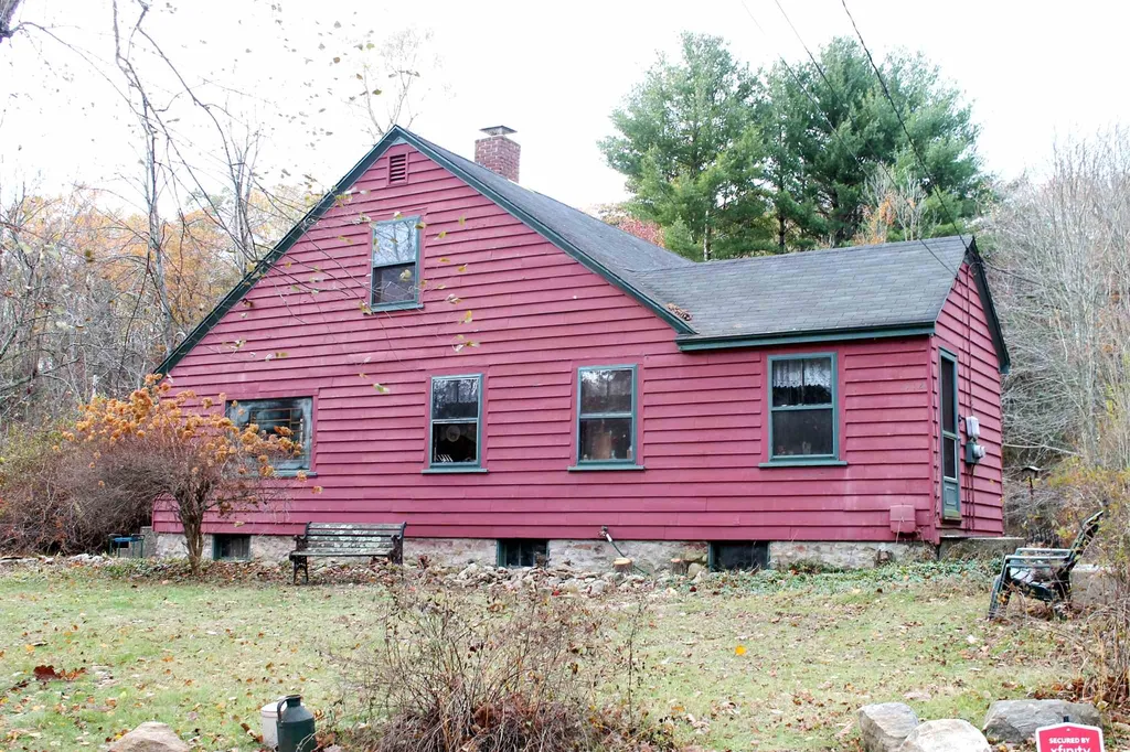 112 Pelham Road Hudson NH 03051