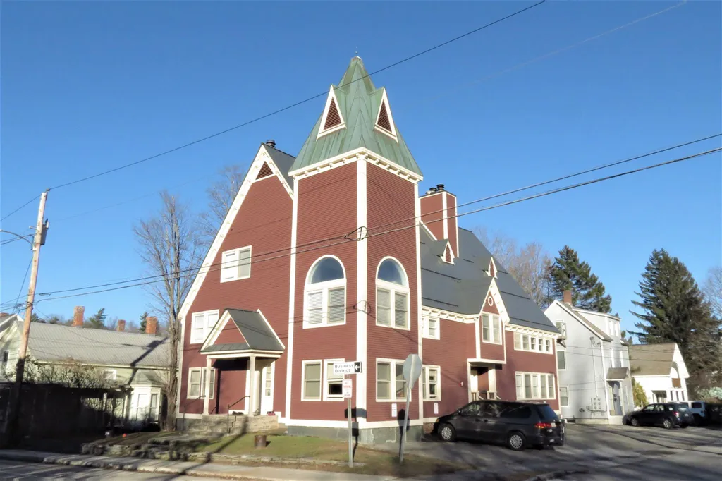 18 Pleasant Street Ludlow VT 05149